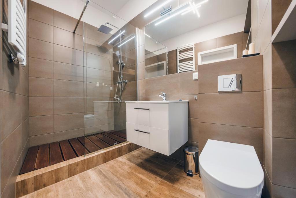 Stocznia418 Apartment กดัญสก์ ภายนอก รูปภาพ